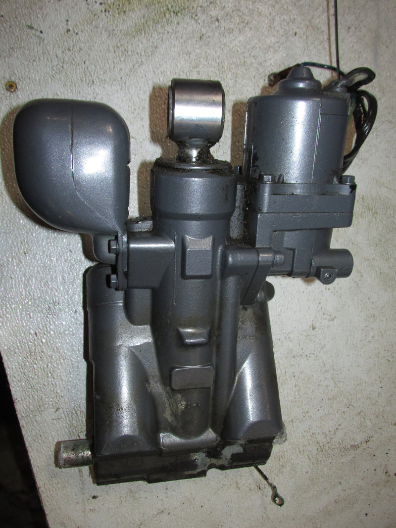 Yamaha 150hp 2 Stroke Outboard Tilt Trim Unit