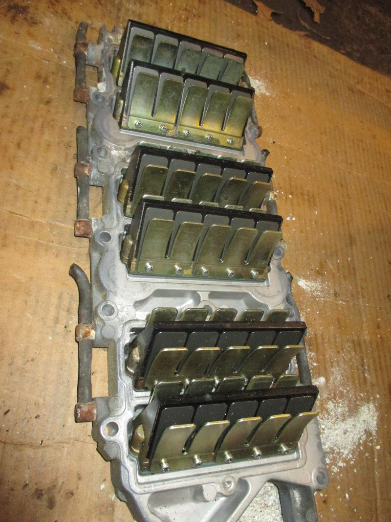 Yamaha 200hp HPDI outboard intake manifold and reeds (65L-13610-01-00)
