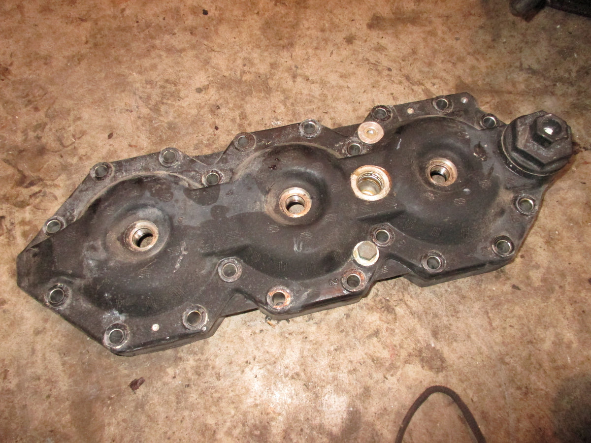 Johnson/Evinrude 150hp 2 stroke 60 degree outboard cylinder head (337548)