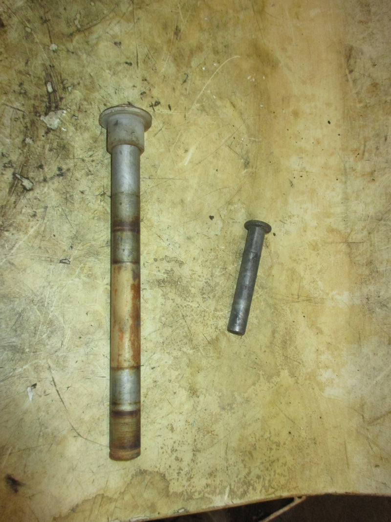 Mercury 30hp 4 stroke outboard Upper and Lower Trim Pin (851874002/16085004)