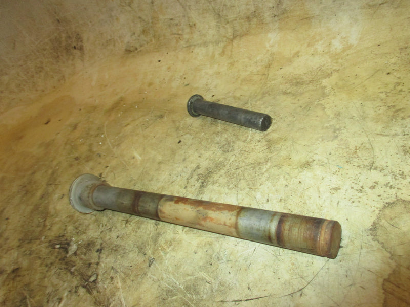 Mercury 30hp 4 stroke outboard Upper and Lower Trim Pin (851874002/16085004)