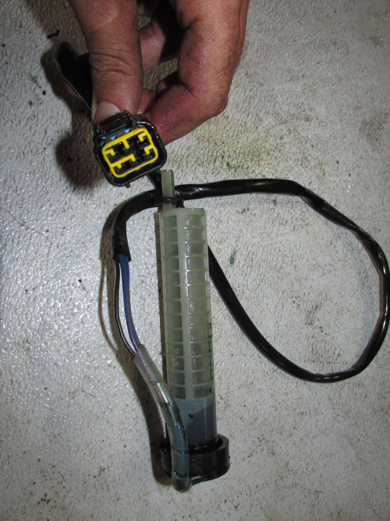Yamaha 150hp 2 Stroke Outboard Oil Sensor (6R3-85730-02)