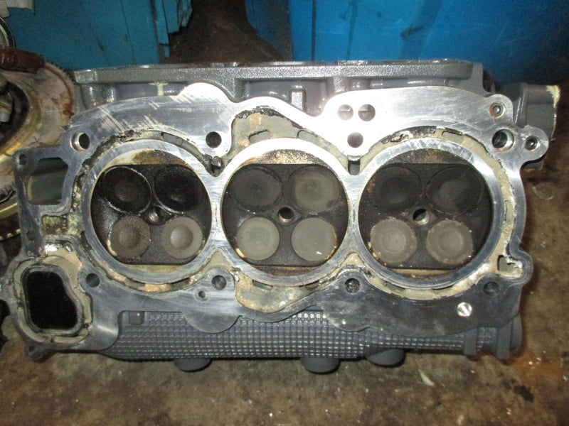 Yamaha 4.2L 300hp 4 stroke outboard starboard cylinder head (6CE-00)