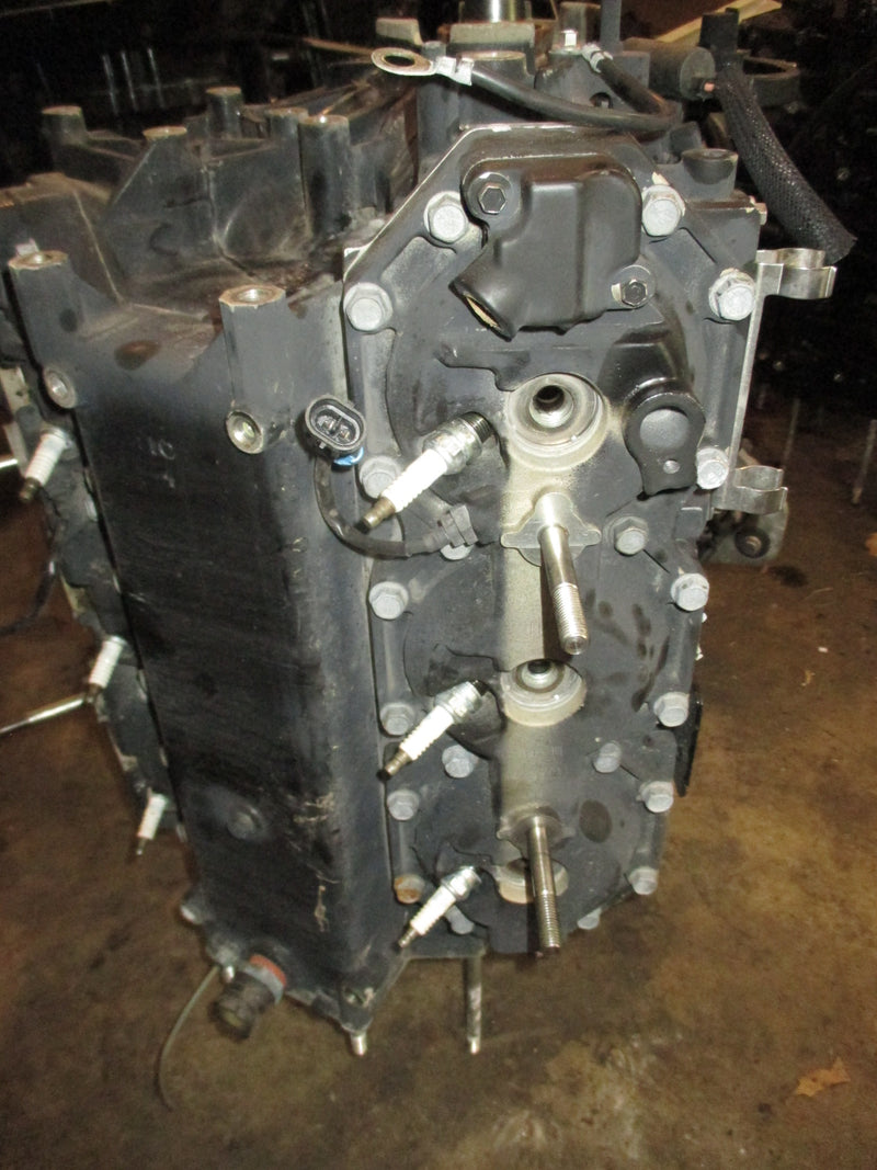 Mercury optimax 225hp 2 stroke outboard crankcase powerhead