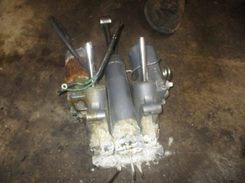 Yamaha 200hp 2 stroke outboard tilt trim unit 6G5-43800-05-4D