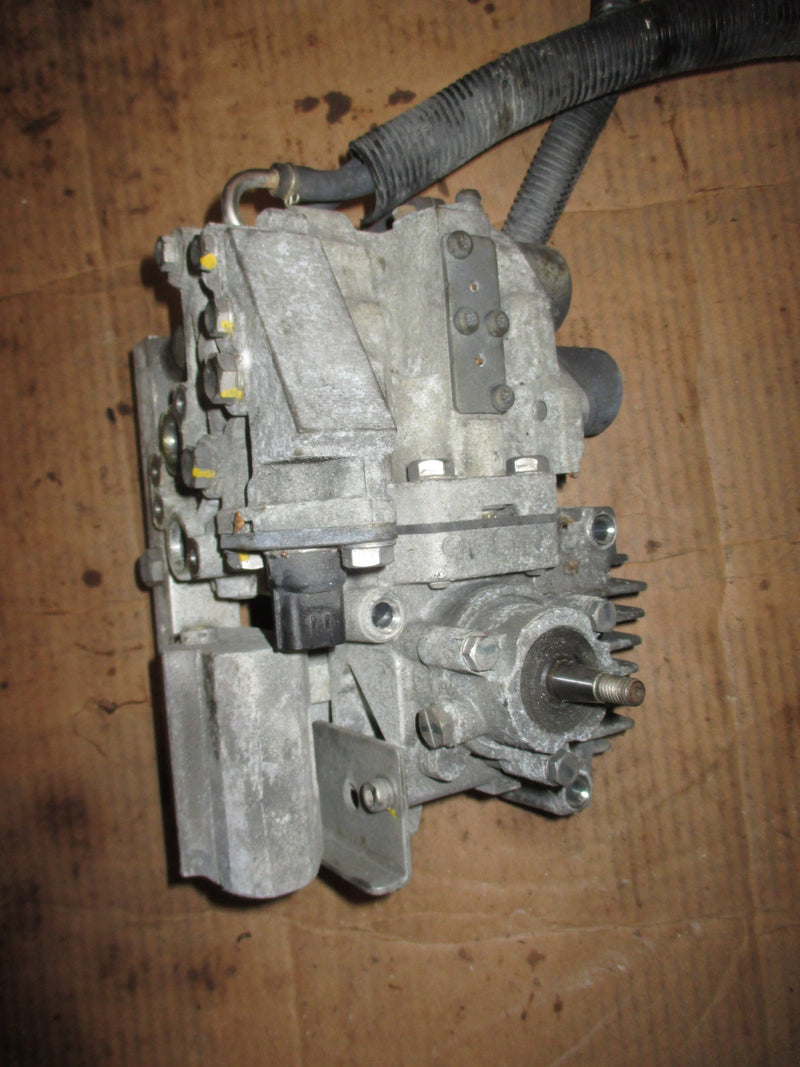 Yamaha 200hp HPDI outboard fuel injecting pump (68F-13910-00)