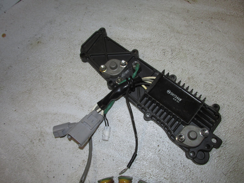 Suzuki DF115 115hp Outboard Stator/Rectifier Regulator (32120-90J20)