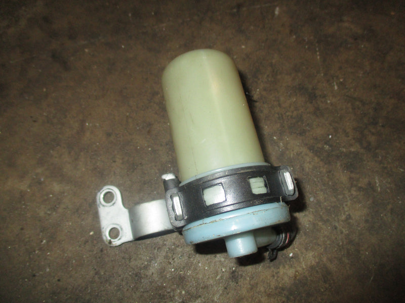 Suzuki DF90 outboard fuel filter (15410-87J10)