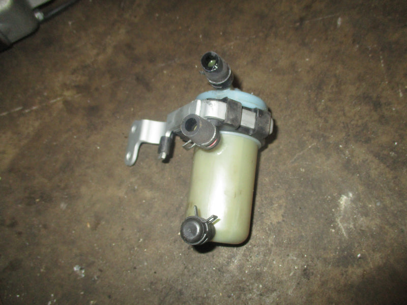 Suzuki DF90 outboard fuel filter (15410-87J10)