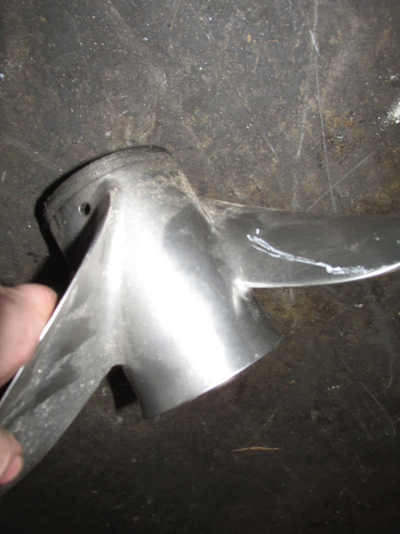 Yamaha 75/90HP Outboard Stiletto Stainless steel propellor (13x17)