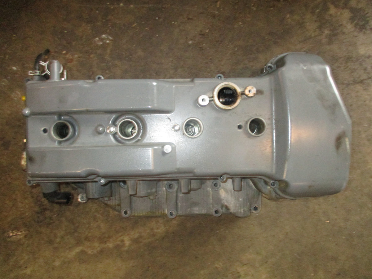 Johnson Suzuki 115hp 4 stroke outboard cylinder head