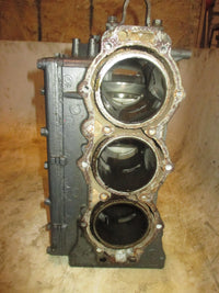 Load image into Gallery viewer, Yamaha 75hp 2 stroke outboard Crankcase Block (68804)
