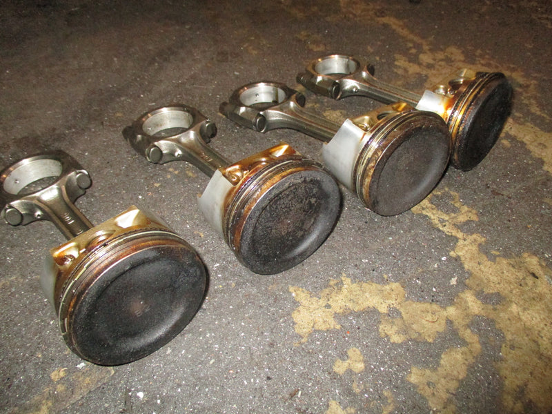 Suzuki DF115 outboard piston and rod set (12111-90J01)