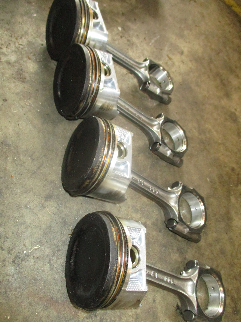 Johnson Suzuki 115hp 4 stroke outboard piston and rod set (12111-90J01)