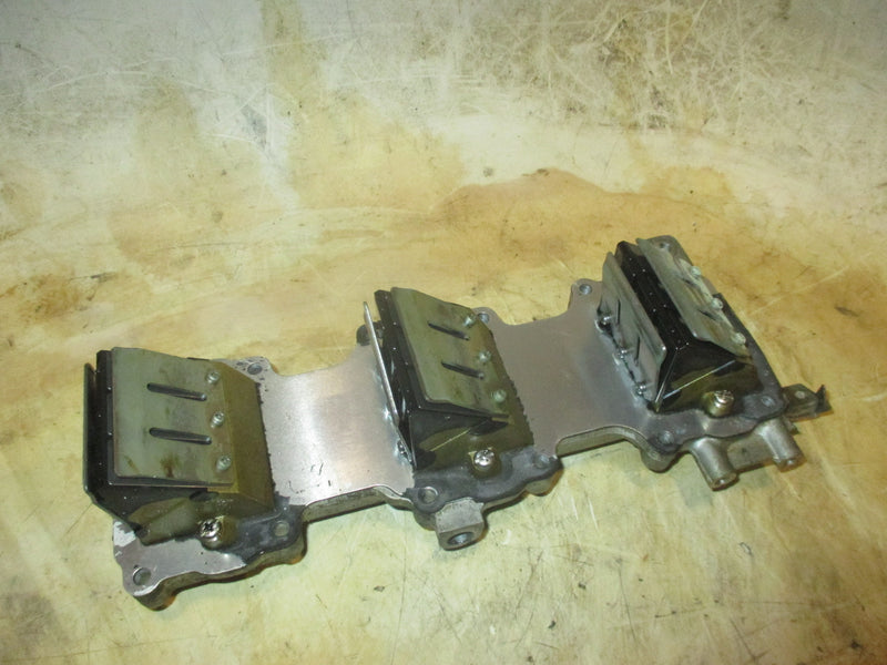 Yamaha 75hp 2 stroke outboard Intake Manifold and Reeds (688-13641-00-94)
