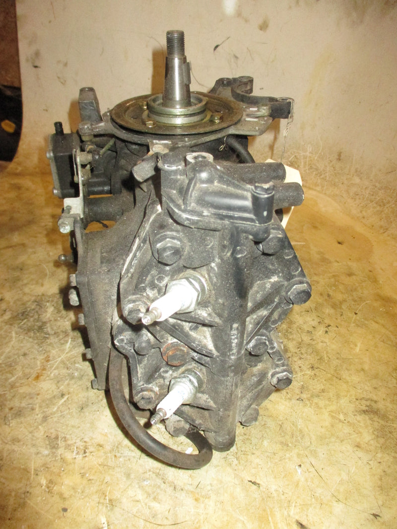 Nissan 30hp 2 stroke outboard crankcase powerhead