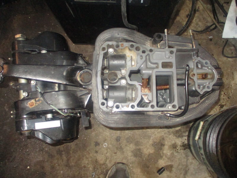 Suzuki DF70 outboard 20" mid section