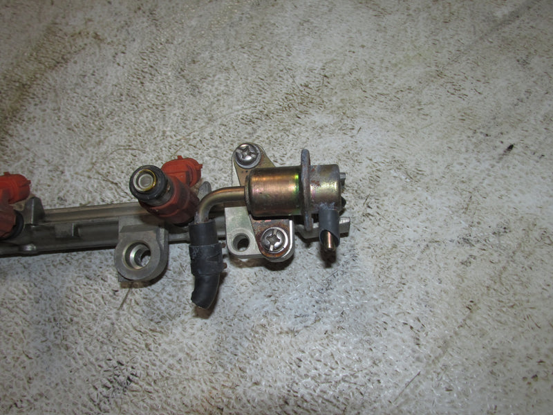 Yamaha 115hp 4 Stroke Outboard Fuel Rail and Injector Set (68V-13160-00-00)