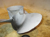 Load image into Gallery viewer, Johnson 70hp VRO 2 stroke outboard Solas aluminum propellor (13.75x13)
