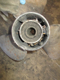 Load image into Gallery viewer, Evinrude ETEC 90hp outboard stainless steel SST propeller 13 7/8 x 19 (176573)
