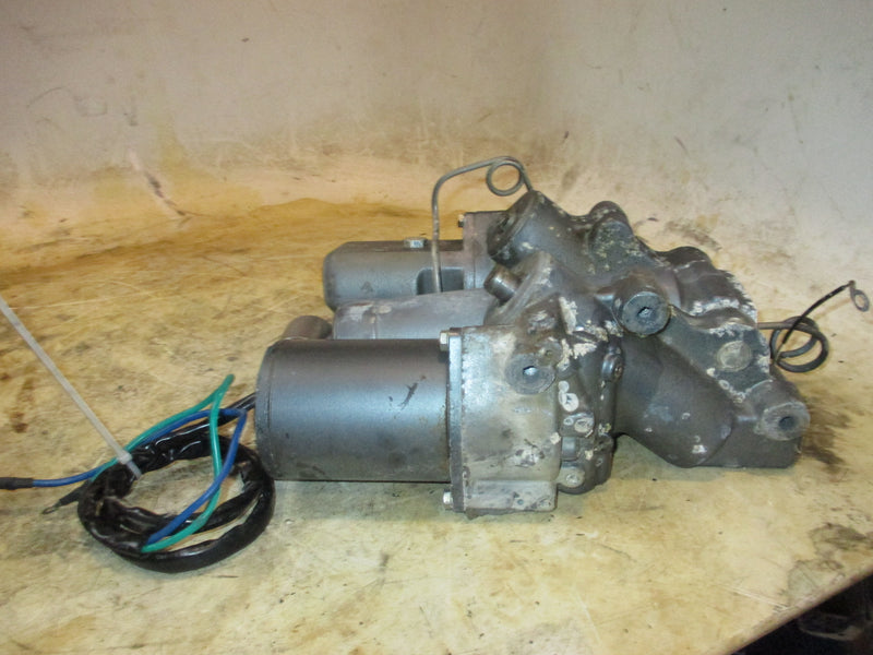 Yamaha 200hp 2 stroke outboard tilt trim unit