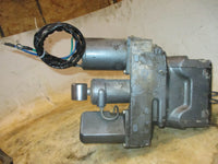 Load image into Gallery viewer, Yamaha 200hp 2 stroke outboard tilt trim unit
