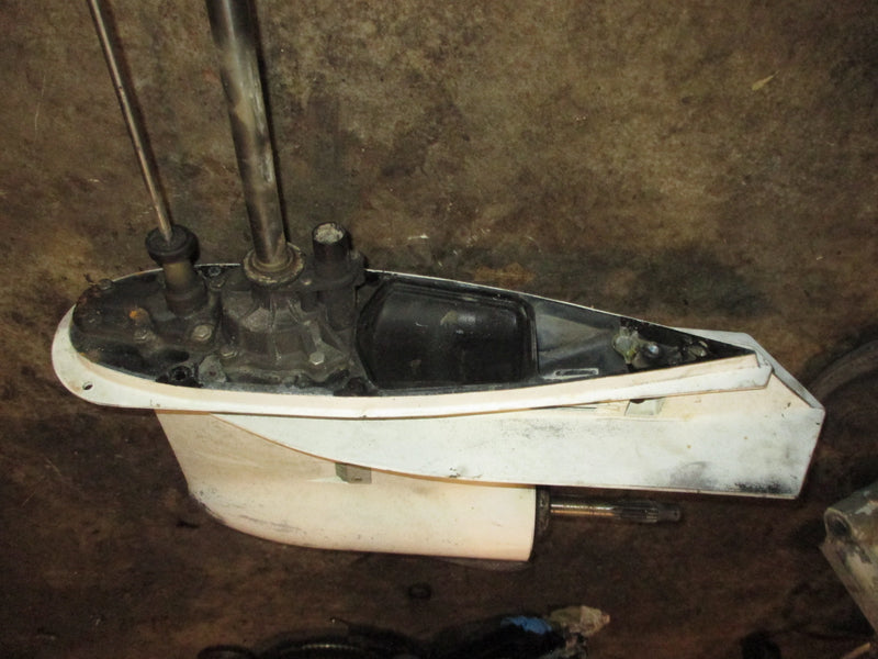 Johnson 115hp 60 degree 2 stroke outboard 25 inch lower unit
