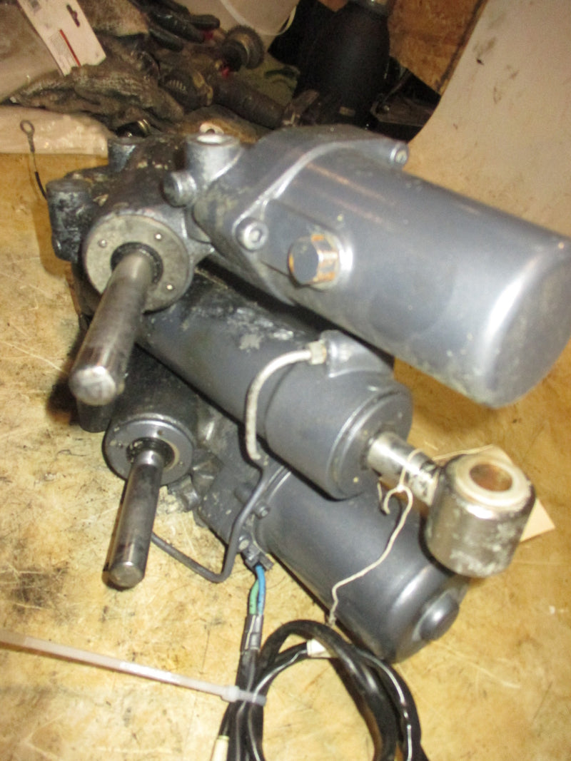 Yamaha 250hp 4 Stroke 3.3L outboard Tilt Trim Unit