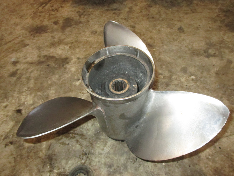 Evinrude 70hp 2 stroke outboard ss propellor (389948)