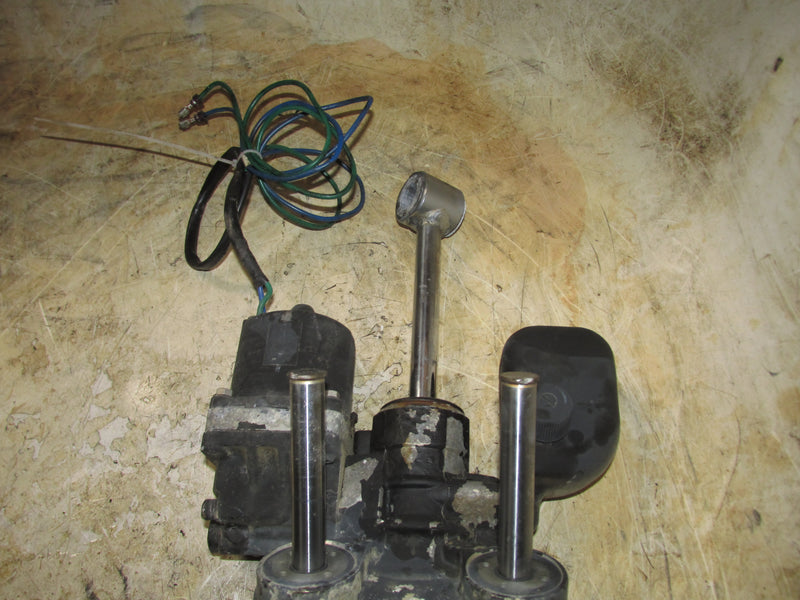 Johnson 90hp 2 stroke Outboard Tilt trim unit