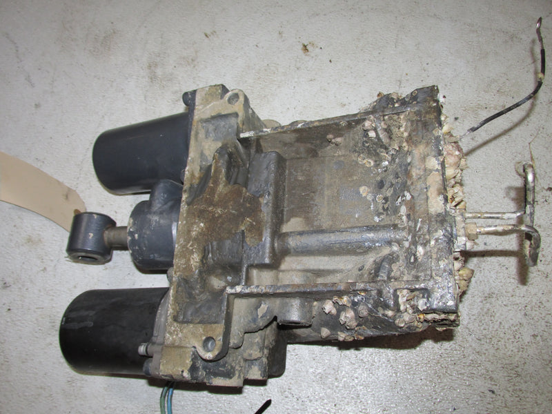 Yamaha 3.3L 200hp 4 Stroke Outboard Tilt Trim Unit