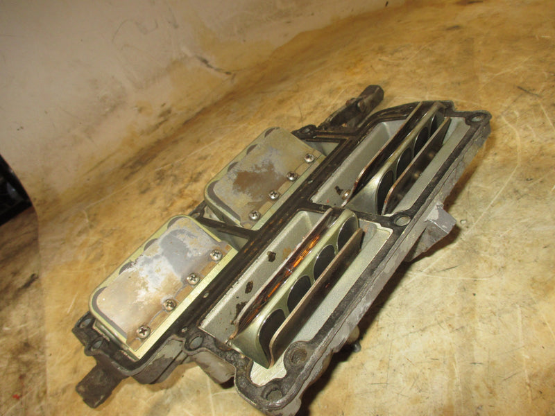 Johnson 90 degree 90-115hp 2 stroke outboard intake manifold and reeds (22930)