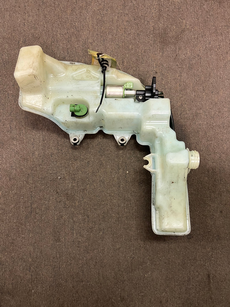 Evinrude ETEC 40hp outboard oil tank and pump (5007951)