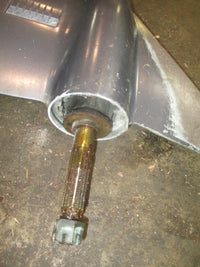 Load image into Gallery viewer, Yamaha 115hp 2 stroke outboard 25" shaft lower unit
