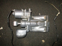 Load image into Gallery viewer, Yamaha 115hp 2 stroke outboard SHOWA tilt trim unit PARTS ONLY
