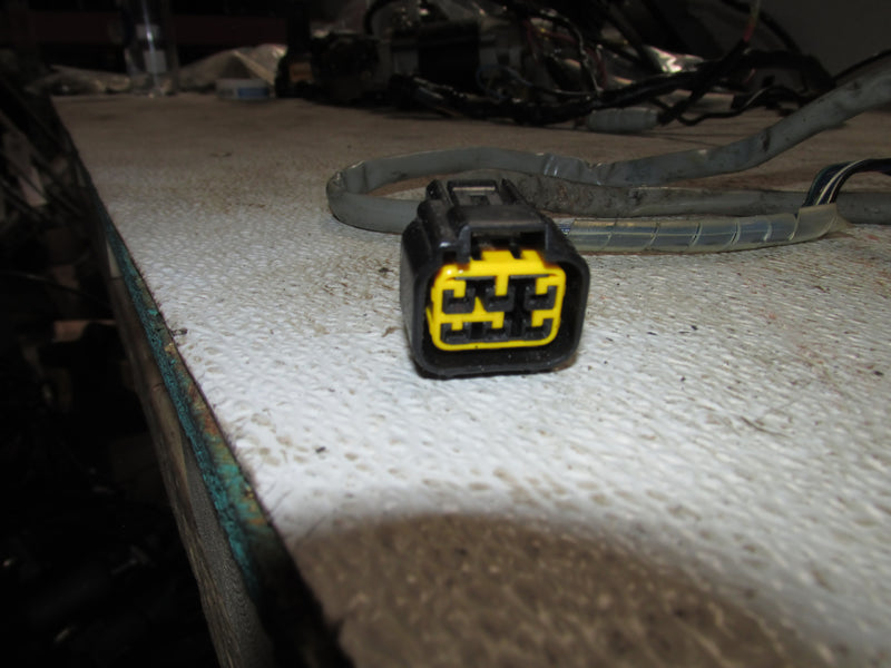 Yamaha 150hp 2 Stroke Outboard Oil Level Sensor (6R3-85730-03-00)