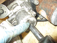 Load image into Gallery viewer, Evinrude 150hp 60 degree 2 stroke outboard tilt trim unit
