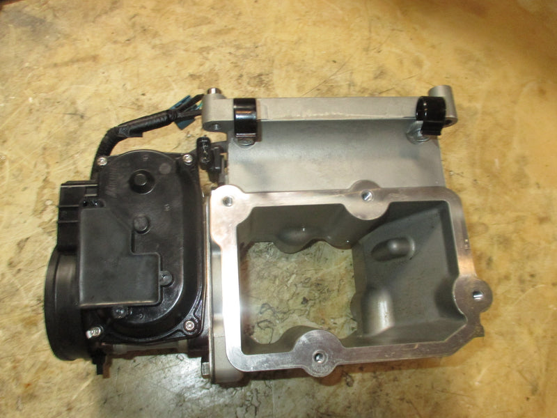 Yamaha 3.3L 250hp 4 stroke outboard throttle body/mixing body (6P2-13711-00)