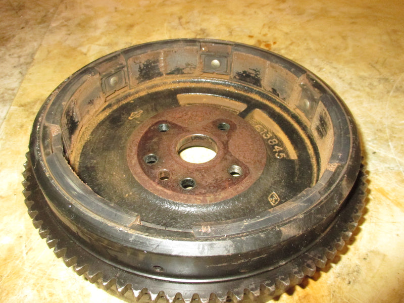 Evinrude 150hp 60 degree 2 stroke outboard flywheel (513845)