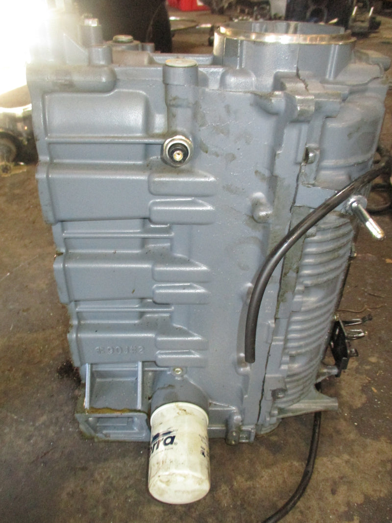 Suzuki DF115 outboard crankcase block