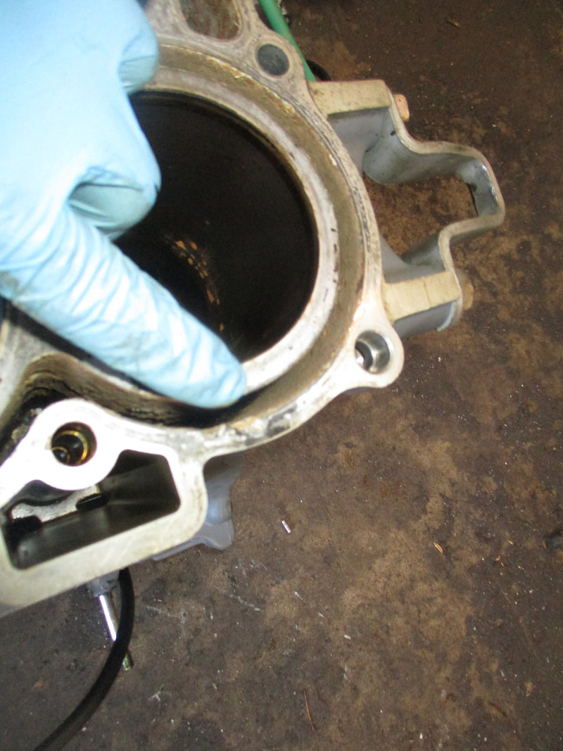 Suzuki DF115 outboard crankcase block