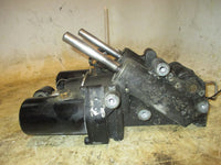 Load image into Gallery viewer, Yamaha/Mercury 225hp 4 Stroke outboard Tilt Trim Unit
