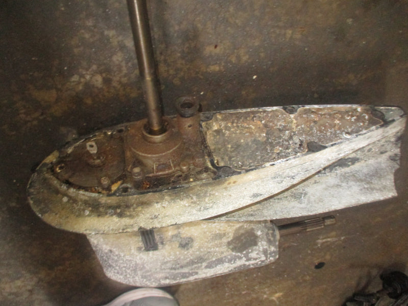 Suzuki DF70 outboard 20" shaft lower unit