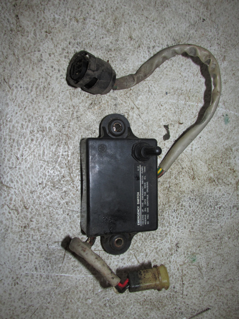 Yamaha 130hp 2 Stroke Outboard Emergency Oil Switch (6E5-02/6E5-85740-02-00)