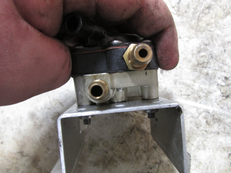 Johnson 90hp 60 Degree 2 stroke Outboard Fuel Pump (043352)