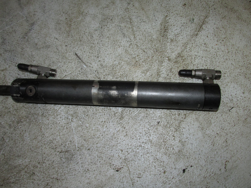 Yamaha 130hp 2 Stroke Outboard Seastar Hydraulic Steering Cylinder