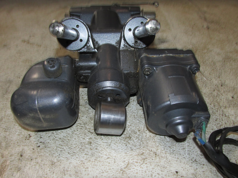 Yamaha 115hp 2 Stroke Outboard Showa Tilt Trim Unit (6G5-43800-05-EK)