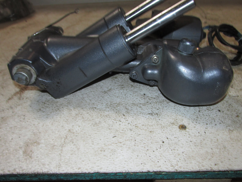 Yamaha 115hp 2 Stroke Outboard Showa Tilt Trim Unit (6G5-43800-05-EK)