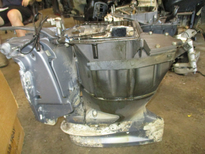 Yamaha 150hp 4 stroke outboard  25" mid section READ DESCRIPTION