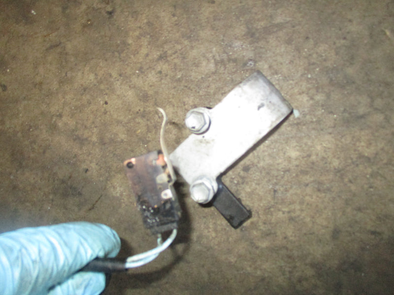 Suzuki DF115 outboard trim limit switch (37722-93J00)